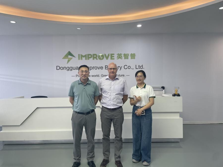 Business meeting with Chinese manufacturer